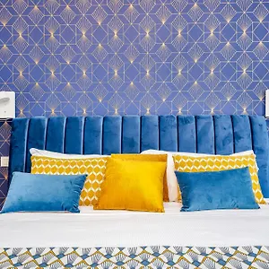  Appartement Art Deco' - Sleepwithme - Free Parking - Free Breakfast - Very Friendly Staff Italie